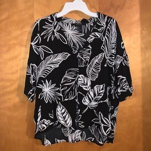 Black and White Button Up Crop-top